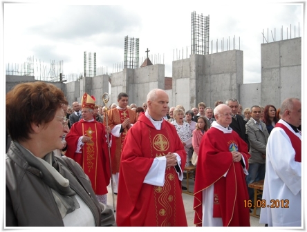 XV-lecie parafii i wmurowanie kamienia węgielnego